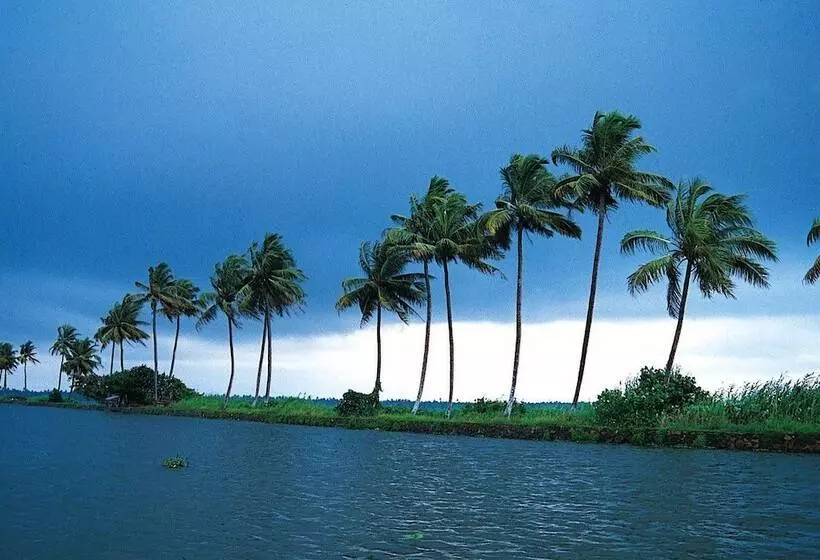 Отель Green Fields Kumarakom