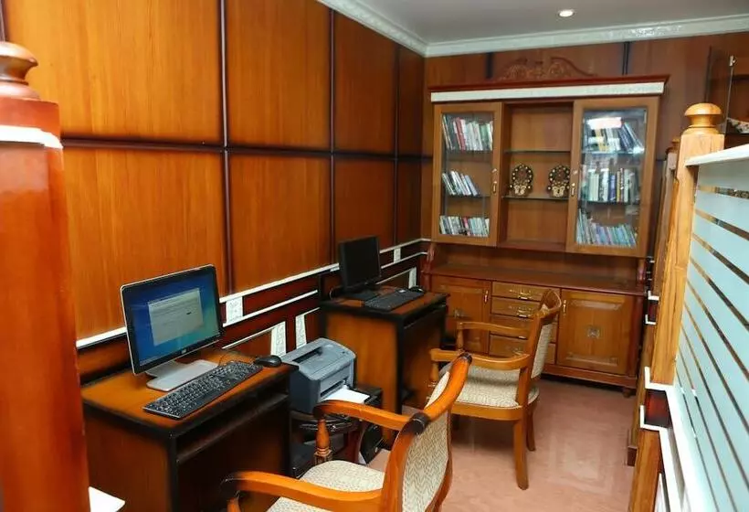 Отель Joys Palace