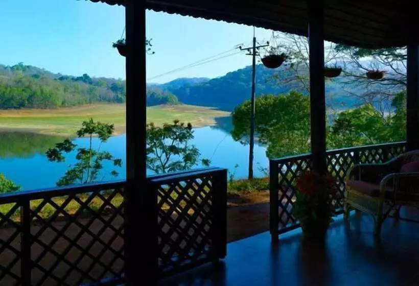 ホテル Ktdc Lake Palace Thekkady
