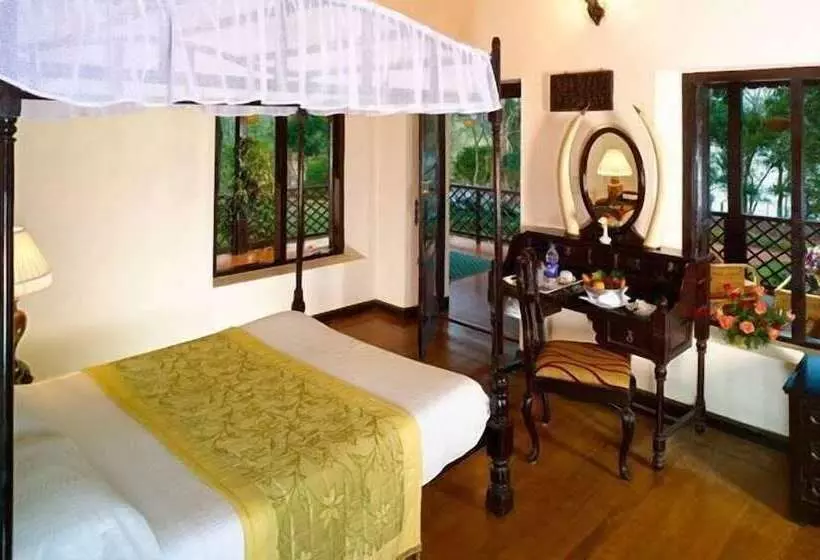 ホテル Ktdc Lake Palace Thekkady