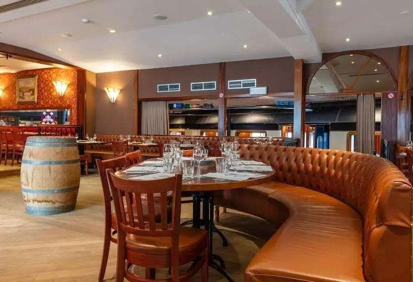 هتل Leo Station, Villa Et Annexes