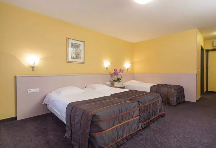 هتل Leo Station, Villa Et Annexes