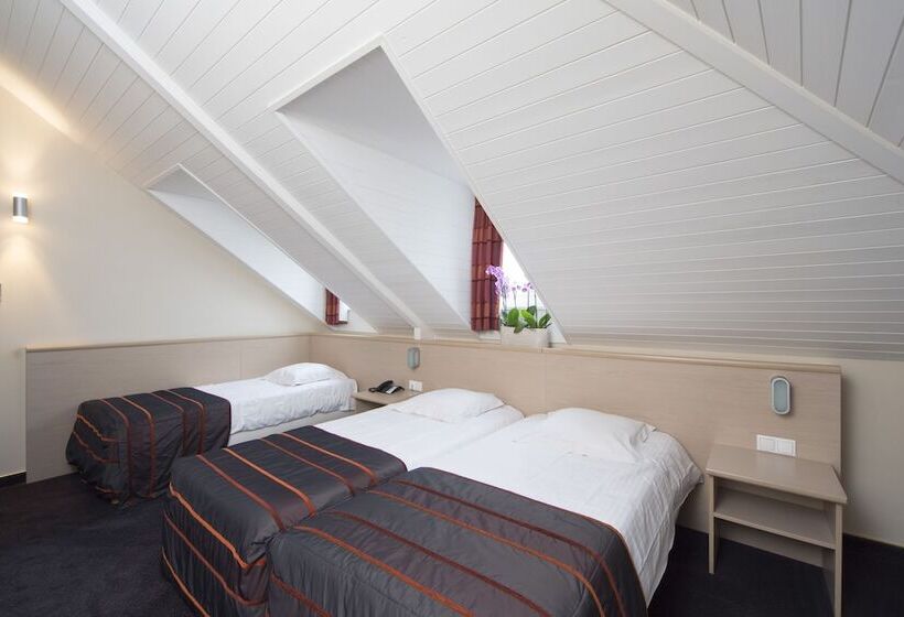 בית מלון כפרי Leo Station, Villa Et Annexes