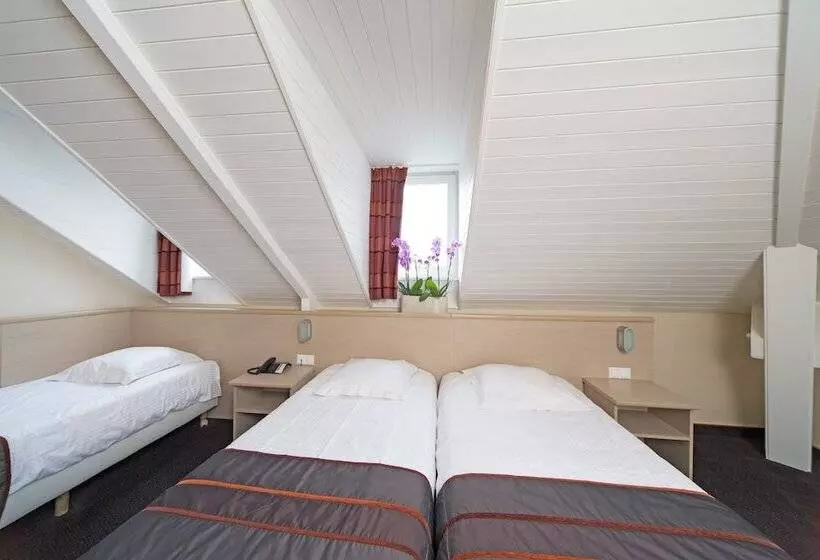 هتل Leo Station, Villa Et Annexes