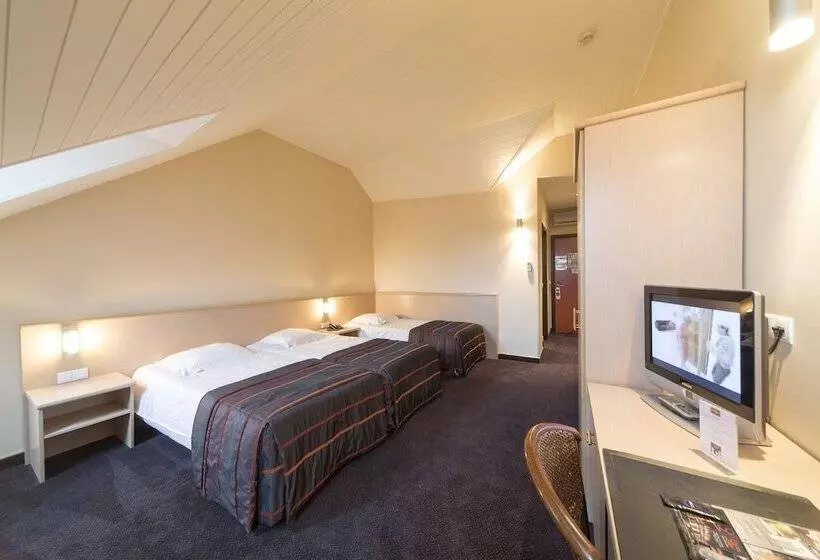 هتل Leo Station, Villa Et Annexes