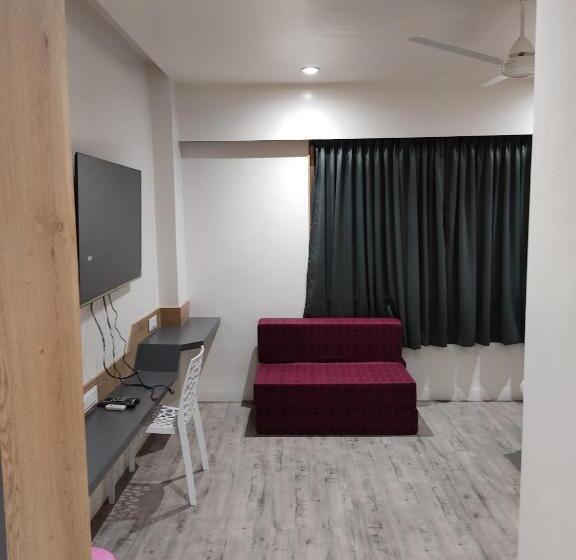 ホテル Sai Palki Niwara