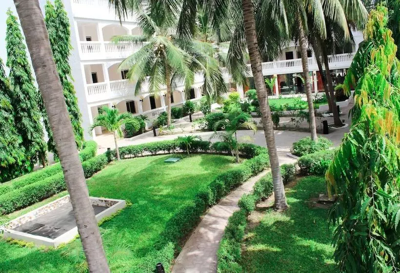 Sarges Hotel Managed By Continent