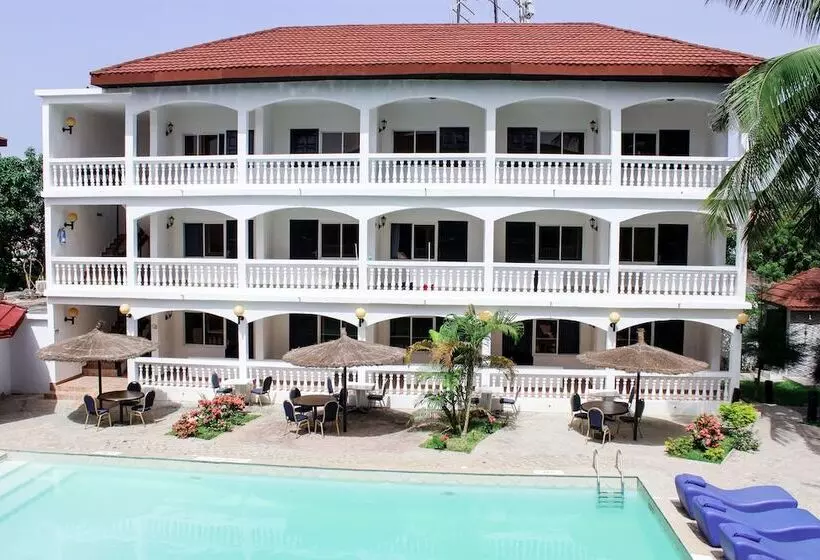 Sarges Hotel Managed By Continent