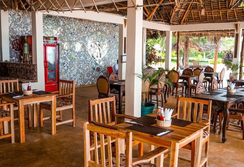 בית מלון כפרי Smiles Beach