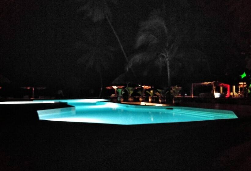 בית מלון כפרי Smiles Beach