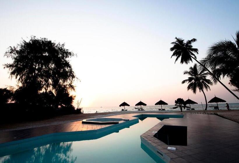 בית מלון כפרי Smiles Beach