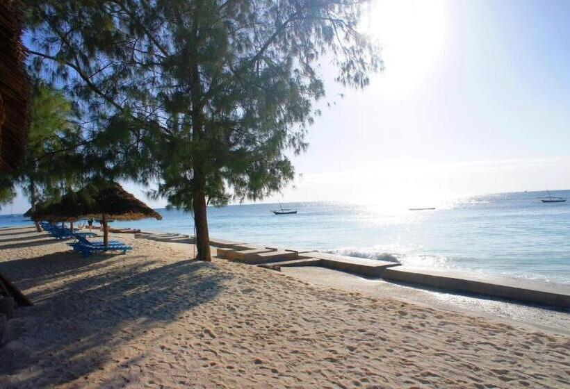 בית מלון כפרי Smiles Beach