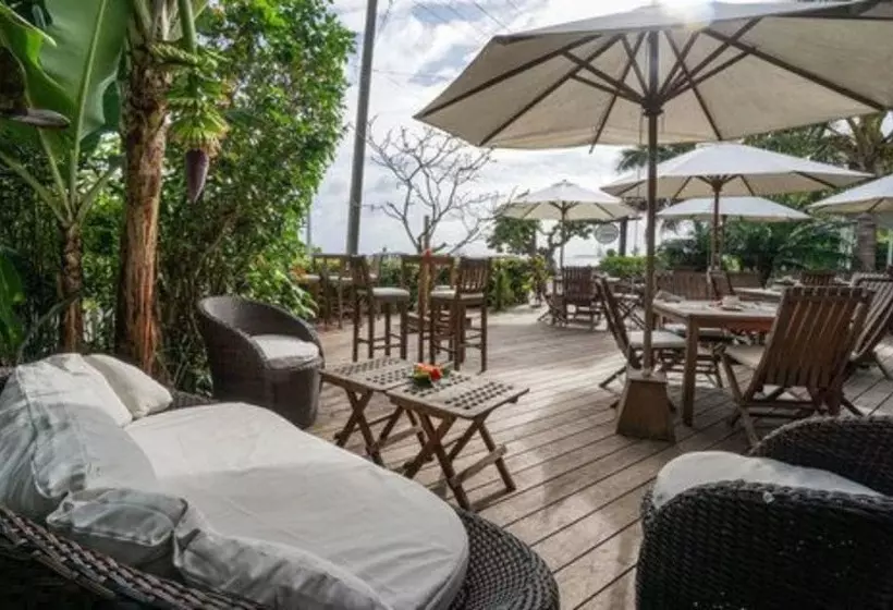 هتل The Seaview Lodge