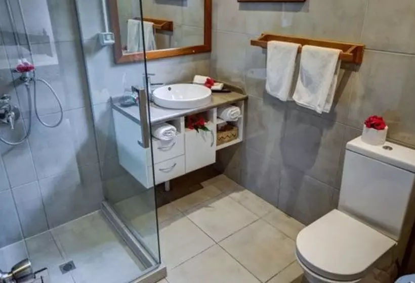 هتل The Seaview Lodge