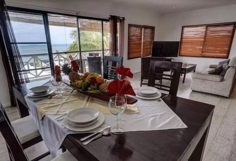 هتل The Seaview Lodge