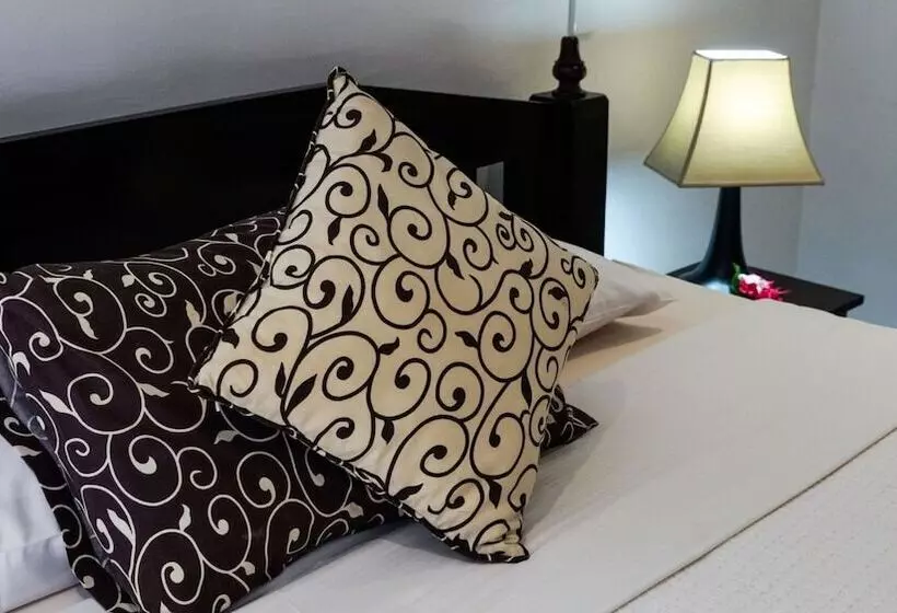 هتل The Seaview Lodge