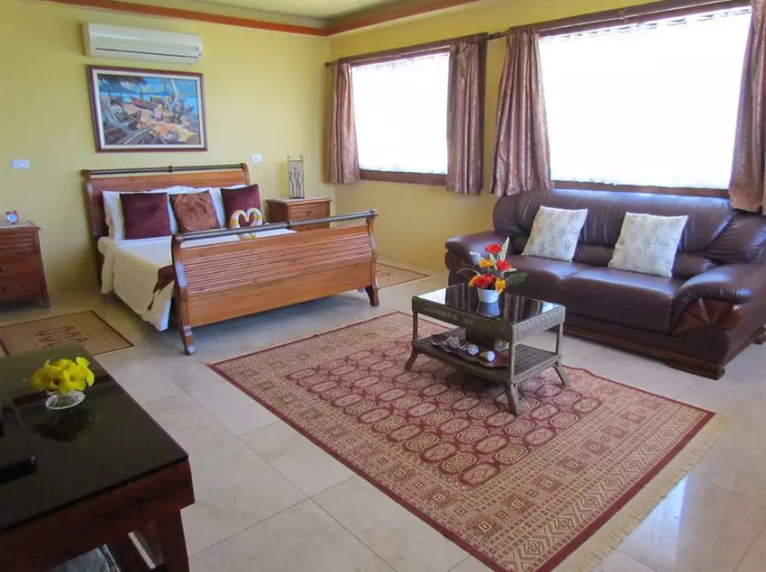 Resort Palm Breeze Villa