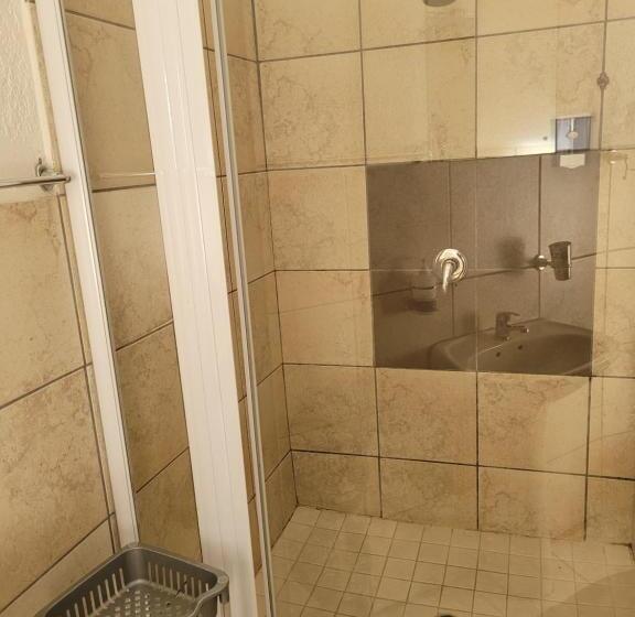 196 On Victoria Bed & Breakfast