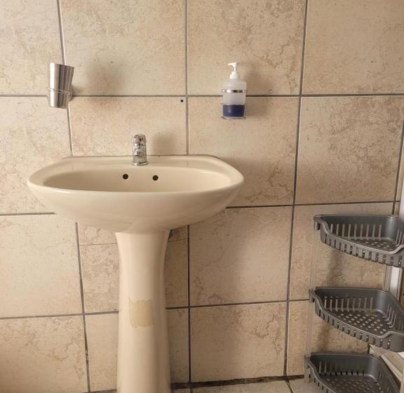 196 On Victoria Bed & Breakfast