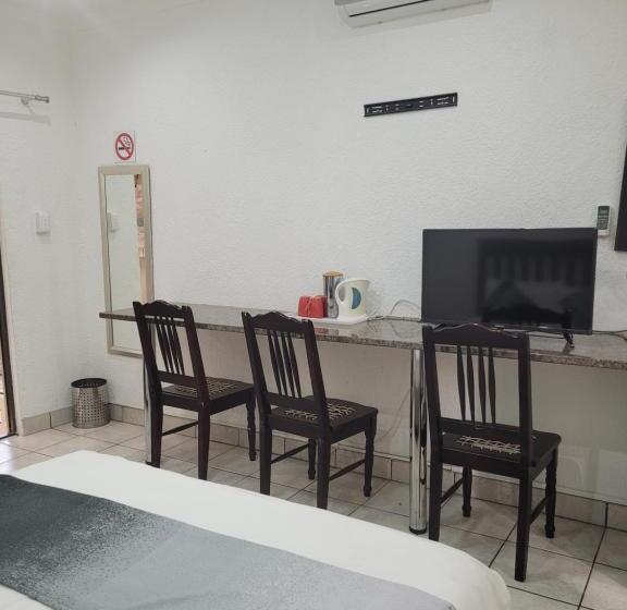 196 On Victoria Bed & Breakfast