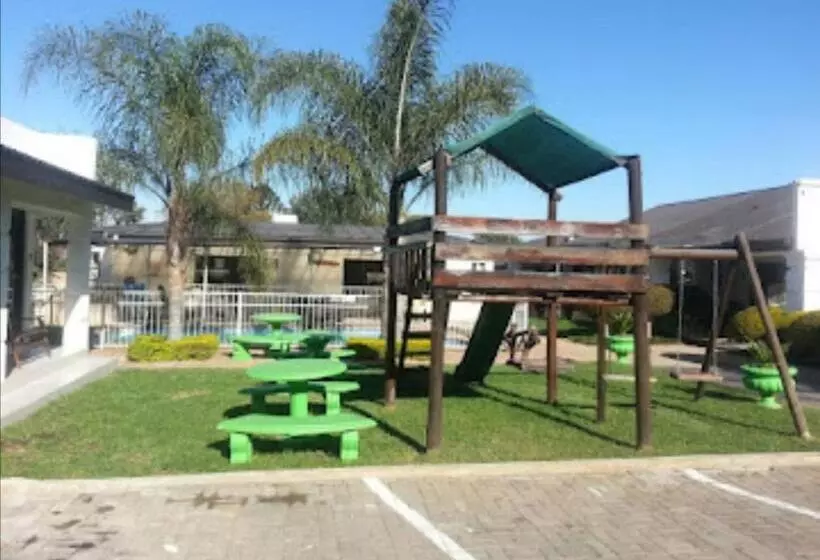 196 On Victoria Bed & Breakfast