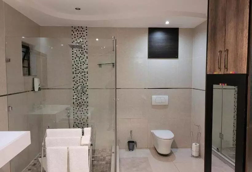 196 On Victoria Bed & Breakfast