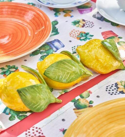 تختخواب و صبحانه Villa La Gitana