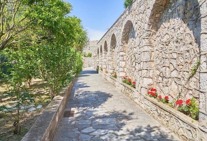 تختخواب و صبحانه Villa La Gitana