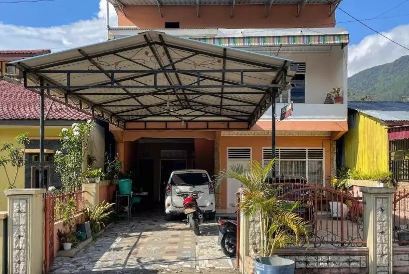 Hotelli Valencia Homestay Redpartner