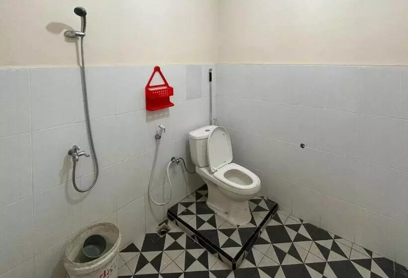 Hotelli Valencia Homestay Redpartner