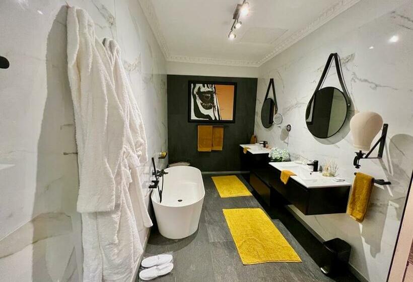 ペンション Forty 4 On Hoog