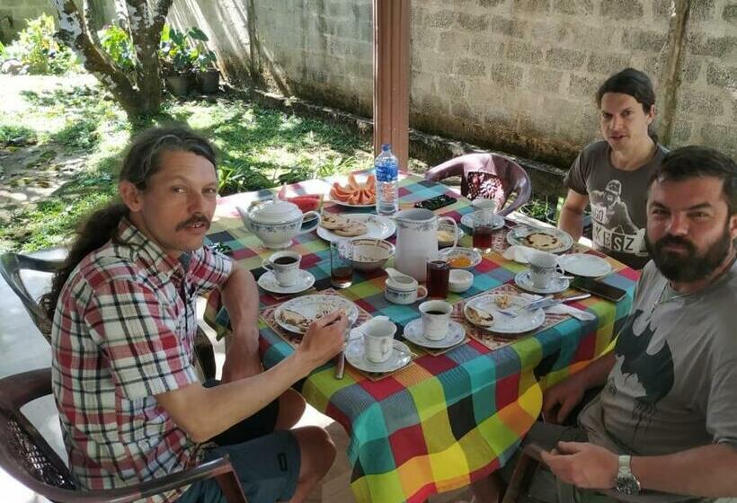 Majatalo Rainforest Breath   Sinharaja And Patna
