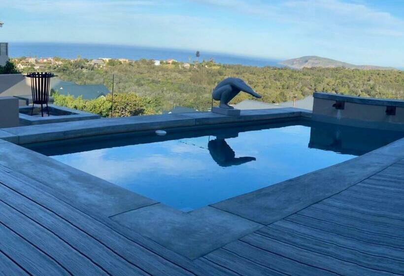 Пансион Zachtours House In Plett