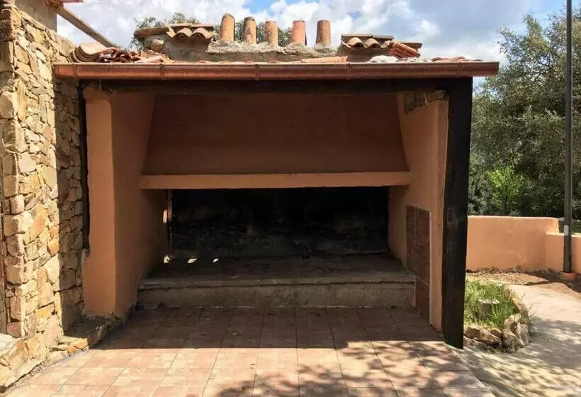 ホテル Azienda Agrituristica S Argalasi   B&b   Affittacamere Loc S Argalasi Austis