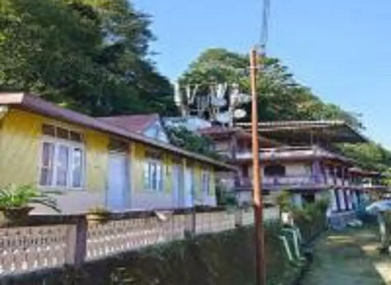 ホテル Little Hut Zelepla Eco Village Retreat By Stayapart