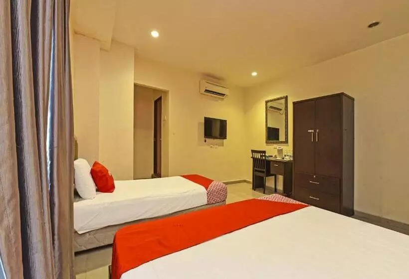 Hotelli Oyo 90510  Sahara
