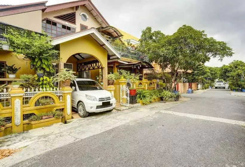 ホテル Spot On 91196 Manisee 2 Homestay Syariah