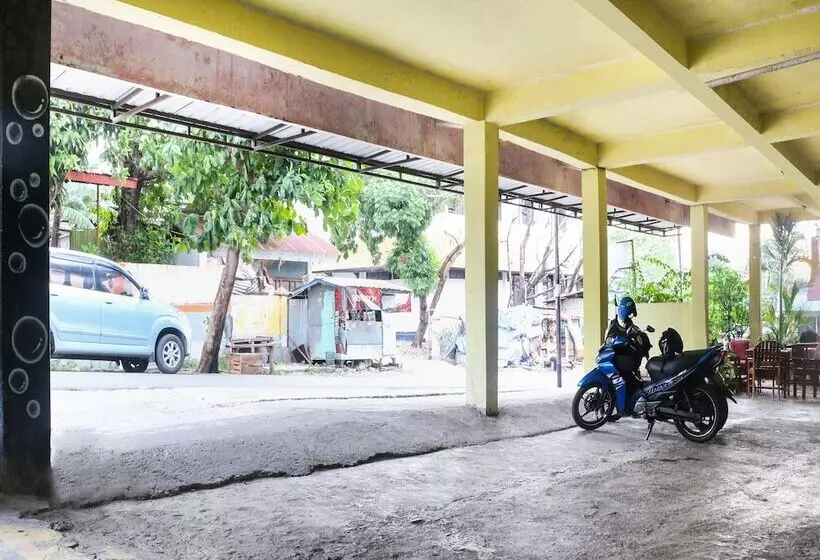 Spot On 91212 Hotel Kelimutu