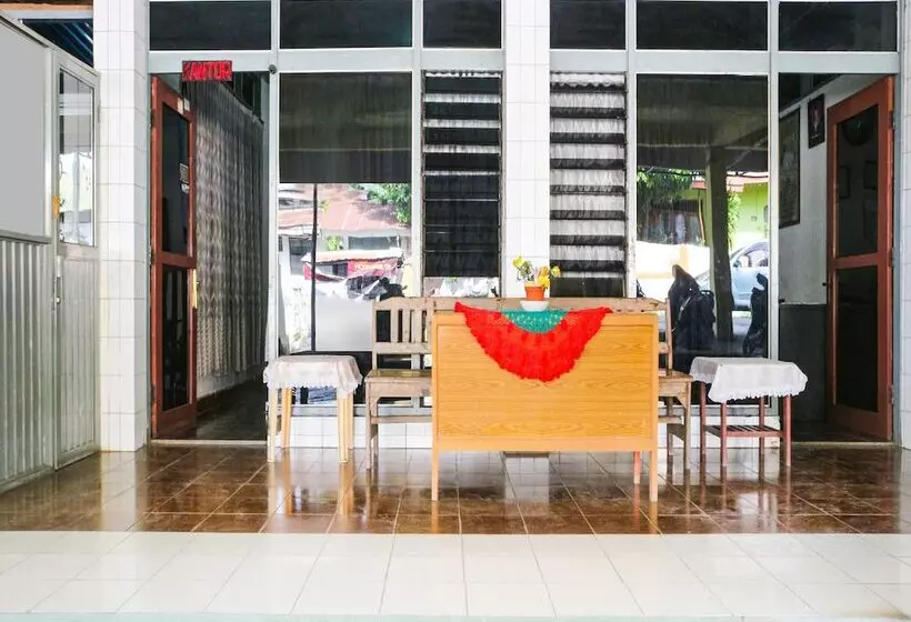 Spot On 91212 Hotel Kelimutu