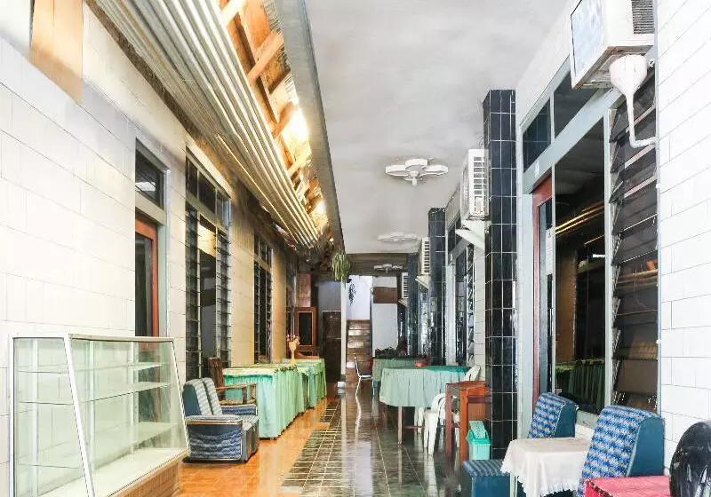 Spot On 91212 Hotel Kelimutu