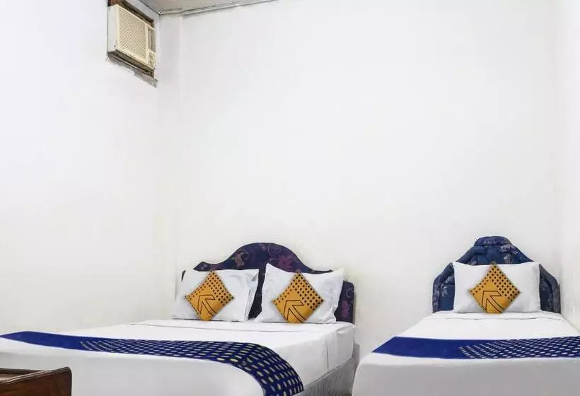 Spot On 91212 Hotel Kelimutu