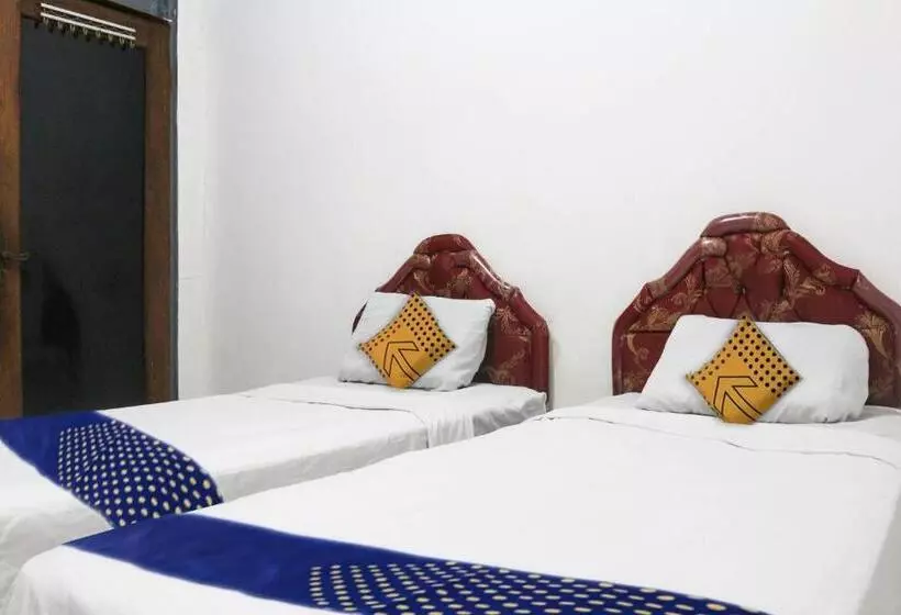 Spot On 91212 Hotel Kelimutu