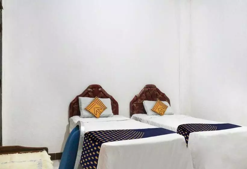 Spot On 91212 Hotel Kelimutu