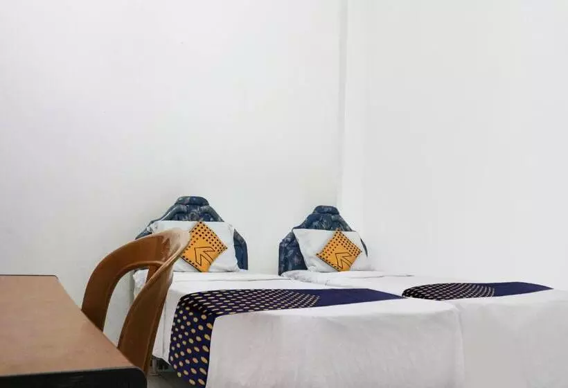 Spot On 91212 Hotel Kelimutu