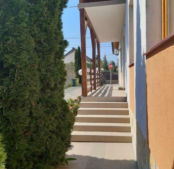 Pensjonat üveghíd Vendégház