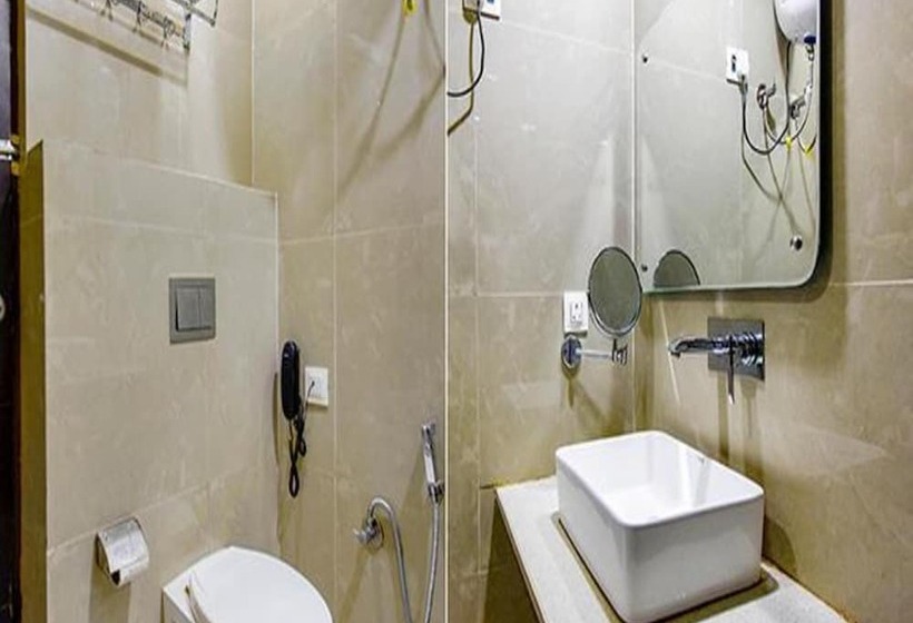 בית מלון כפרי Fab Eminent Suites