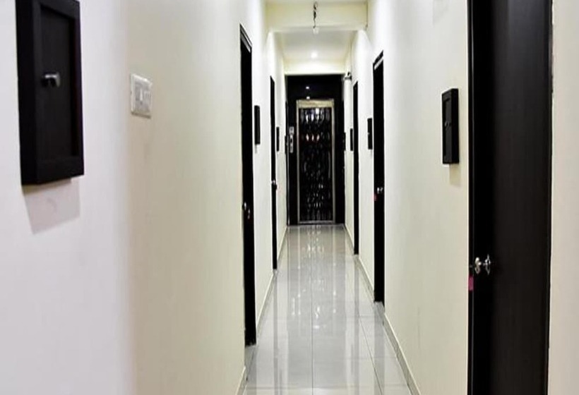 בית מלון כפרי Fab Eminent Suites