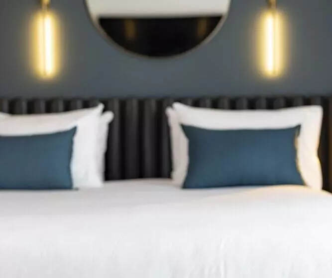 ホテル Howard Sur Seine  Asnieres Paris La Defense