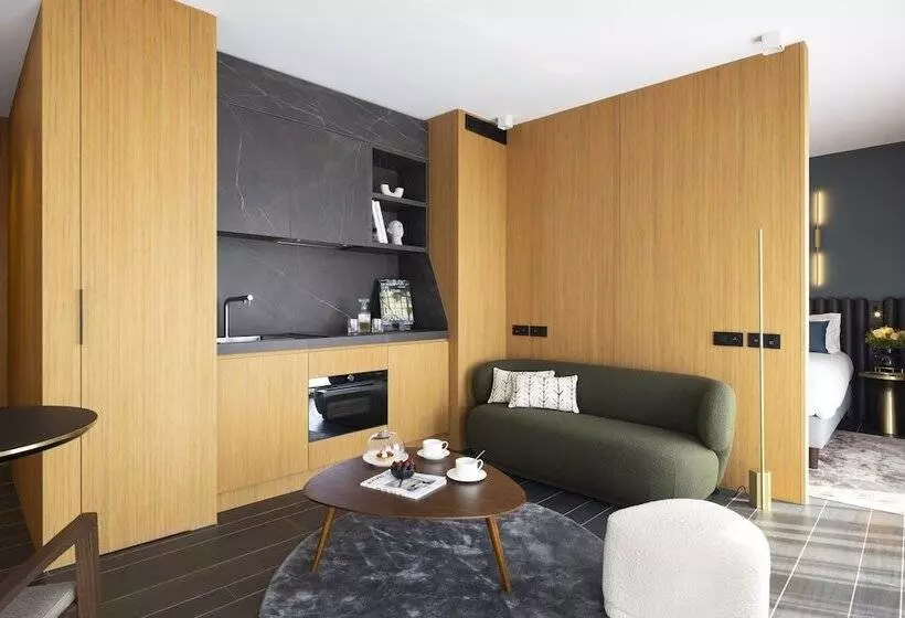 ホテル Howard Sur Seine  Asnieres Paris La Defense