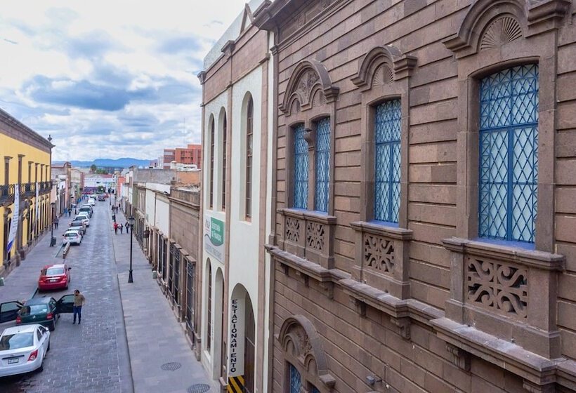 پانسیون Petit Hostel